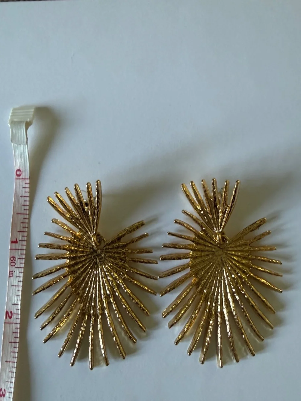 Kenneth Jay Lane Gold Starburst Earrings - Picture 2 of 4